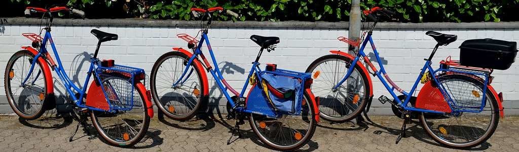 3 Blaue TICS