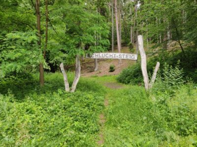 Wanderwege und -steige