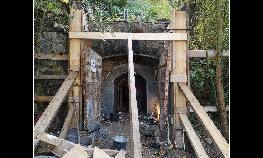 Eingangsbereich nach Abnahme der Schalung